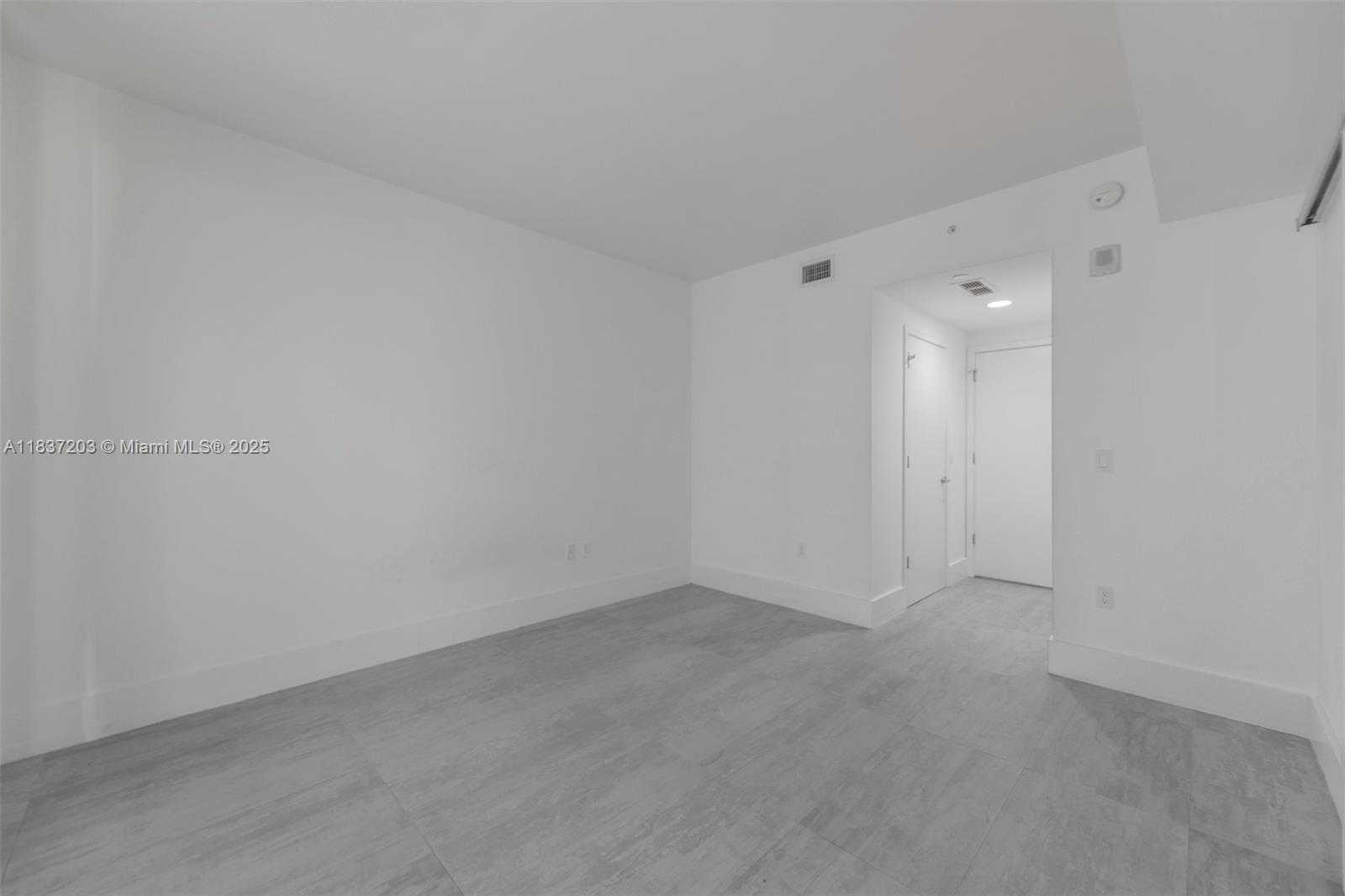 Small Image of 1010 BRICKELL AVE #4607, Miami Number 16
