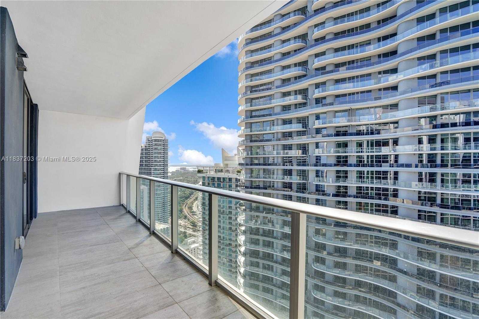 Small Image of 1010 BRICKELL AVE #4607, Miami Number 5