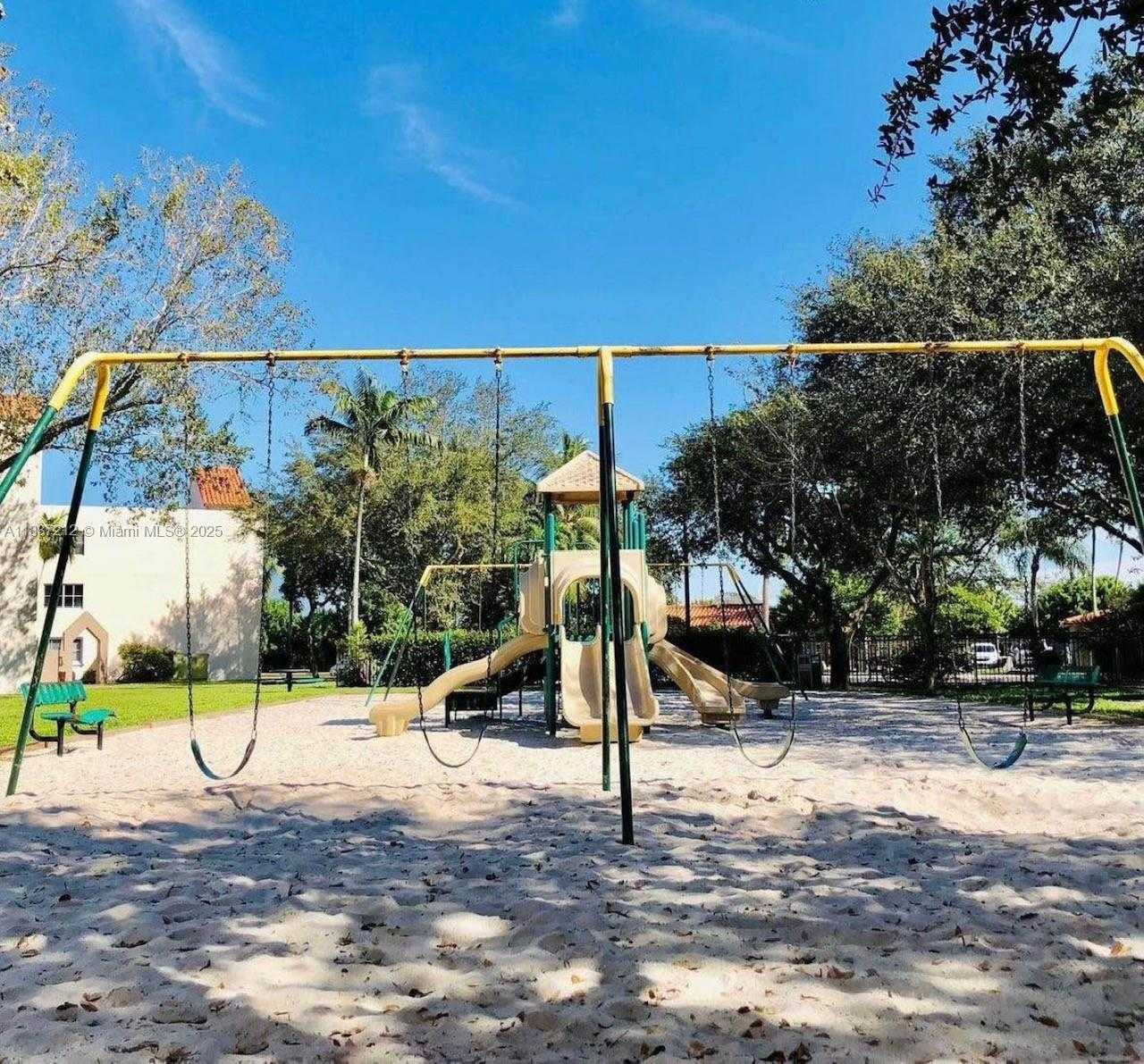 Small Image of 6155 NORTH WEST 186TH ST #212, Hialeah Number 9