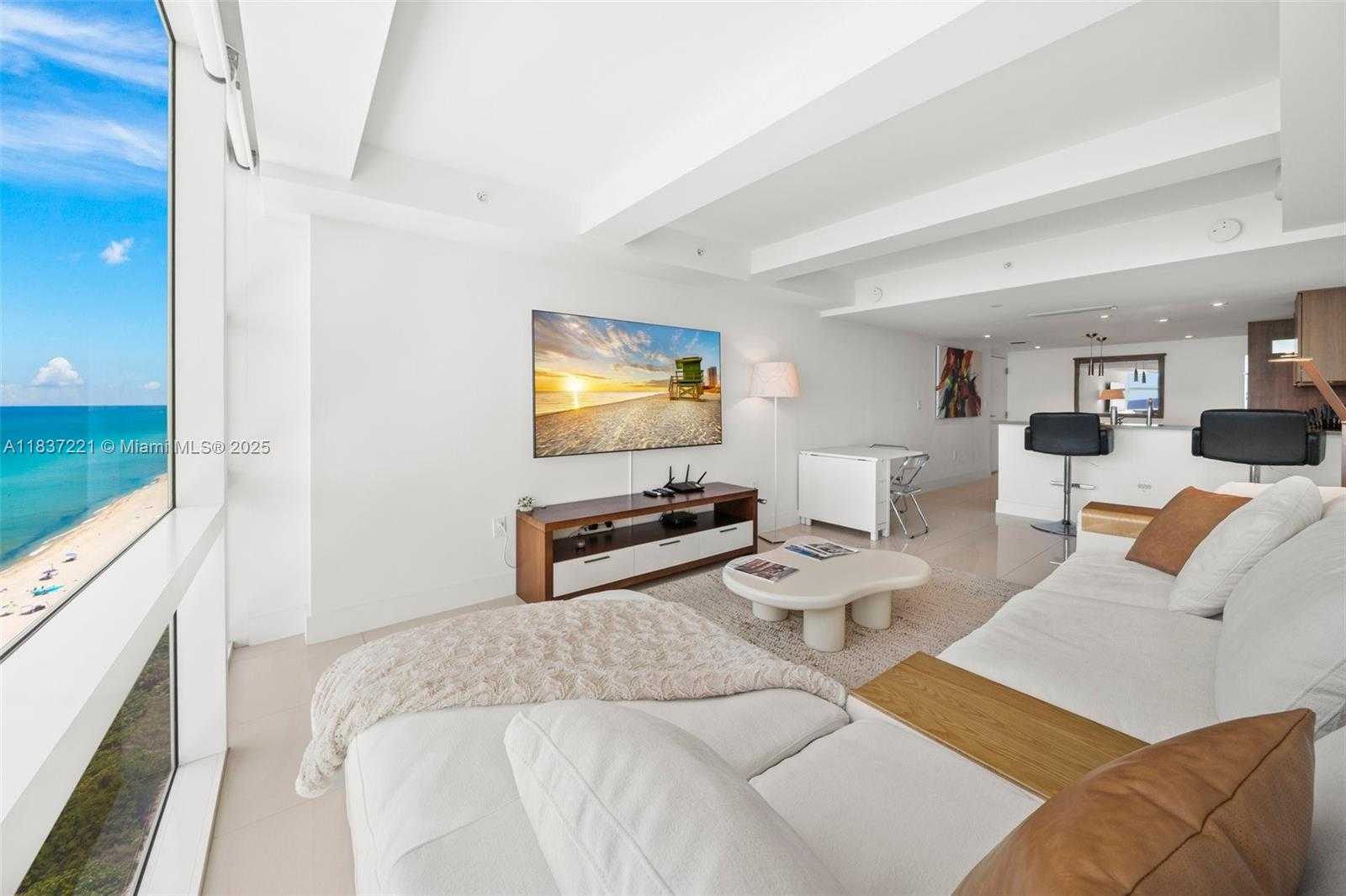 Small Image of 6801 COLLINS AVE #LPH17, Miami Beach Number 18