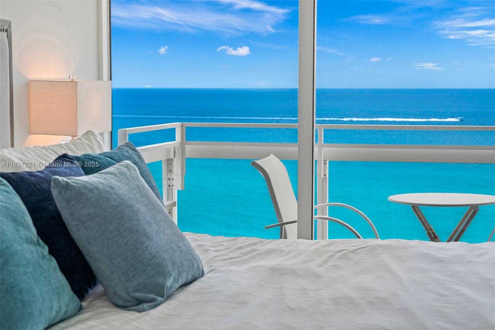 Small Image of 6801 COLLINS AVE #LPH17, Miami Beach Number 24