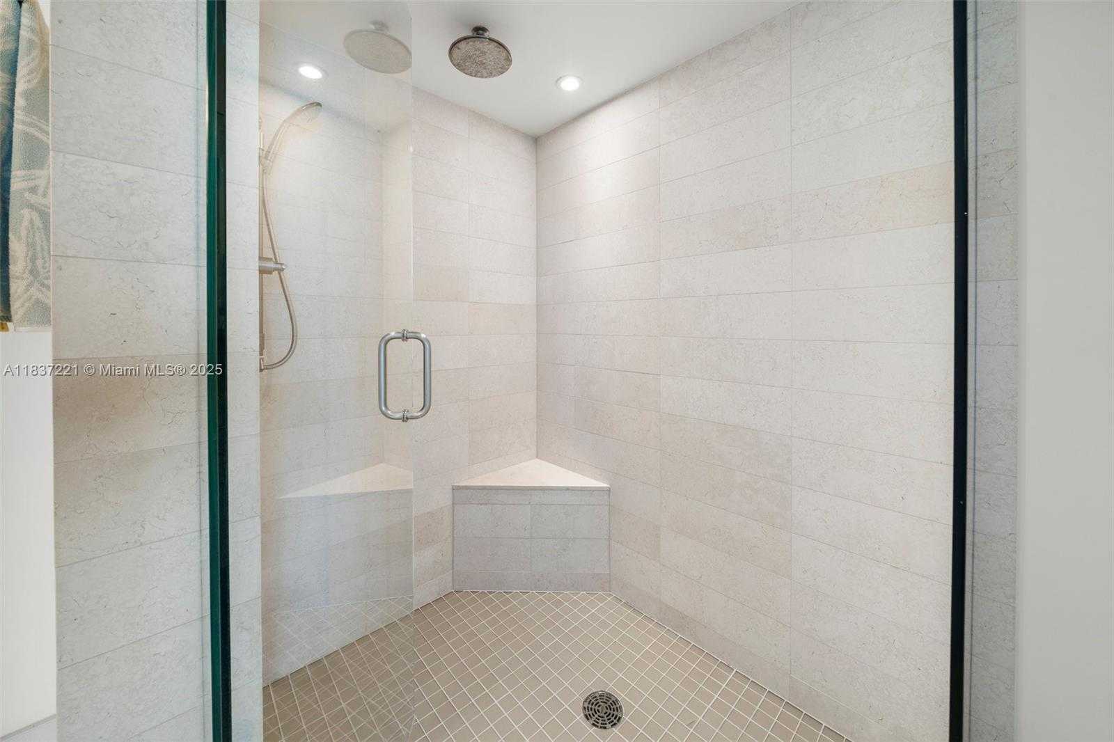 Small Image of 6801 COLLINS AVE #LPH17, Miami Beach Number 26