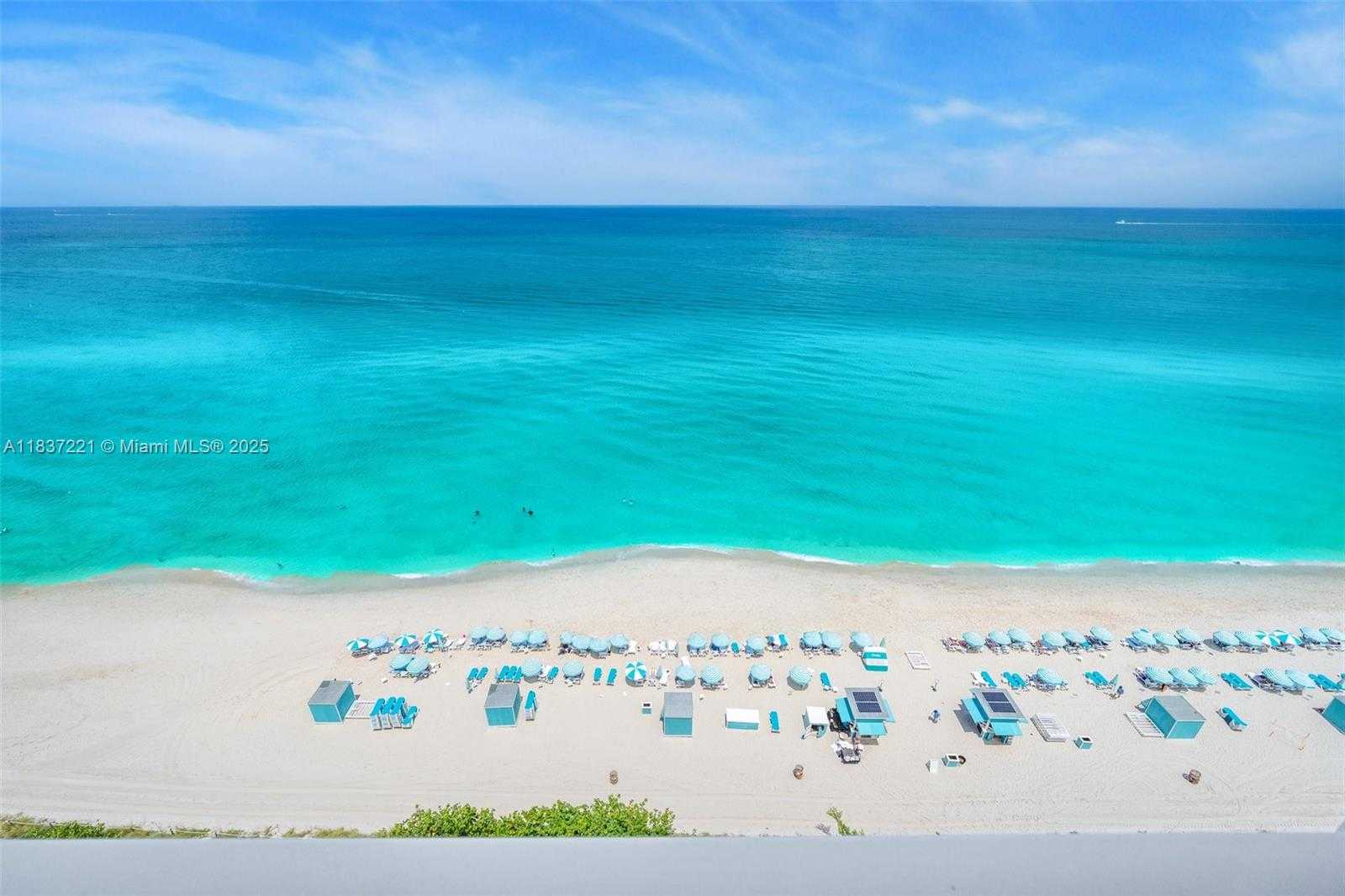 Small Image of 6801 COLLINS AVE #LPH17, Miami Beach Number 4