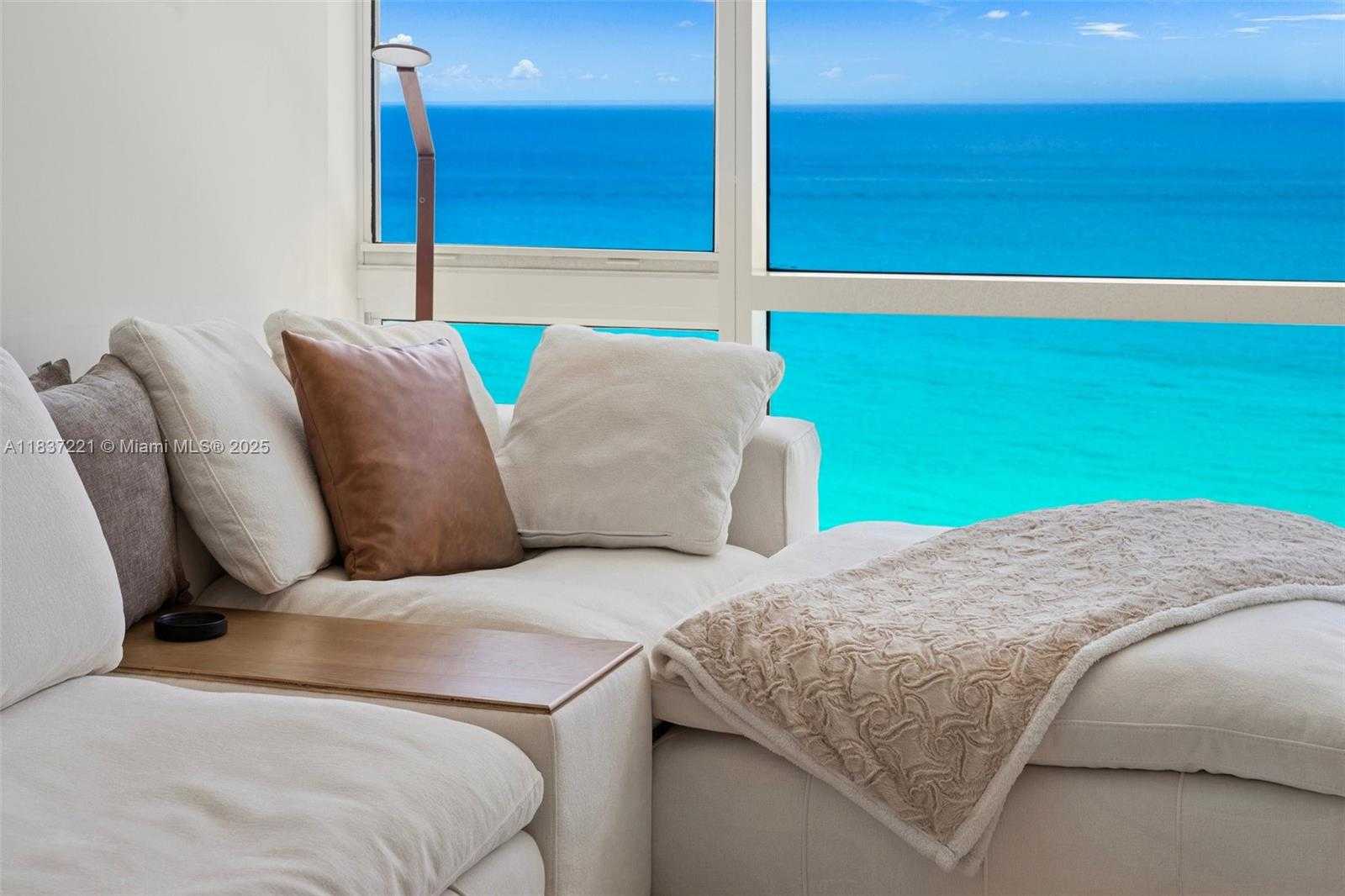 Small Image of 6801 COLLINS AVE #LPH17, Miami Beach Number 7