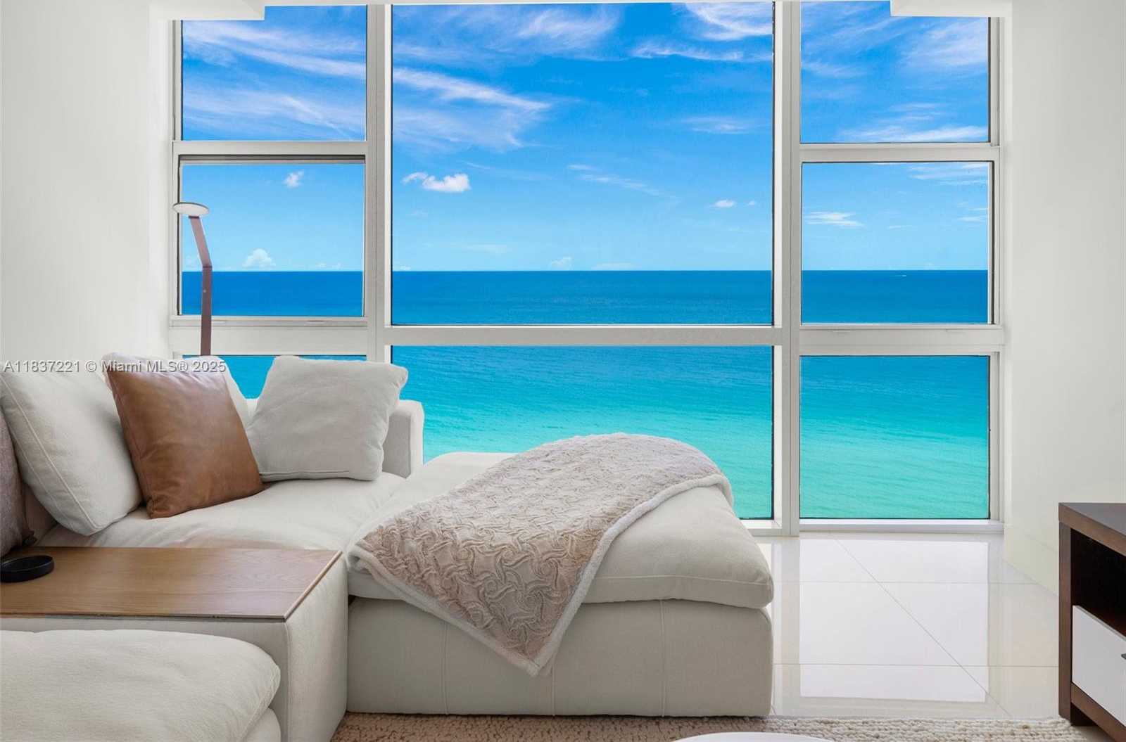 Small Image of 6801 COLLINS AVE #LPH17, Miami Beach Number 8