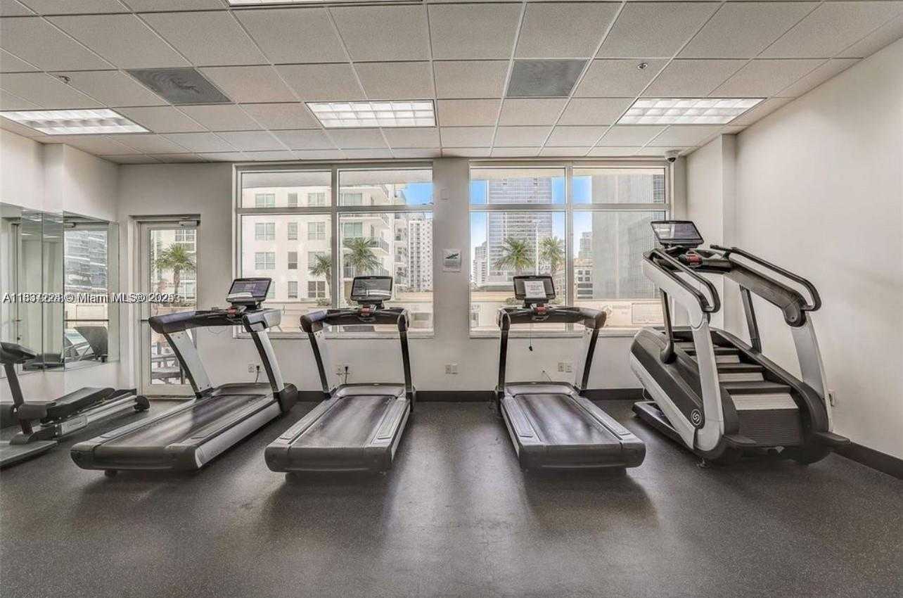 Small Image of 1200 BRICKELL BAY DR #3104, Miami Number 16