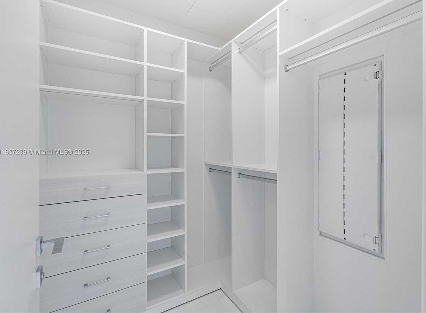Small Image of 300 BISCAYNE BLVD WAY #2706, Miami Number 15