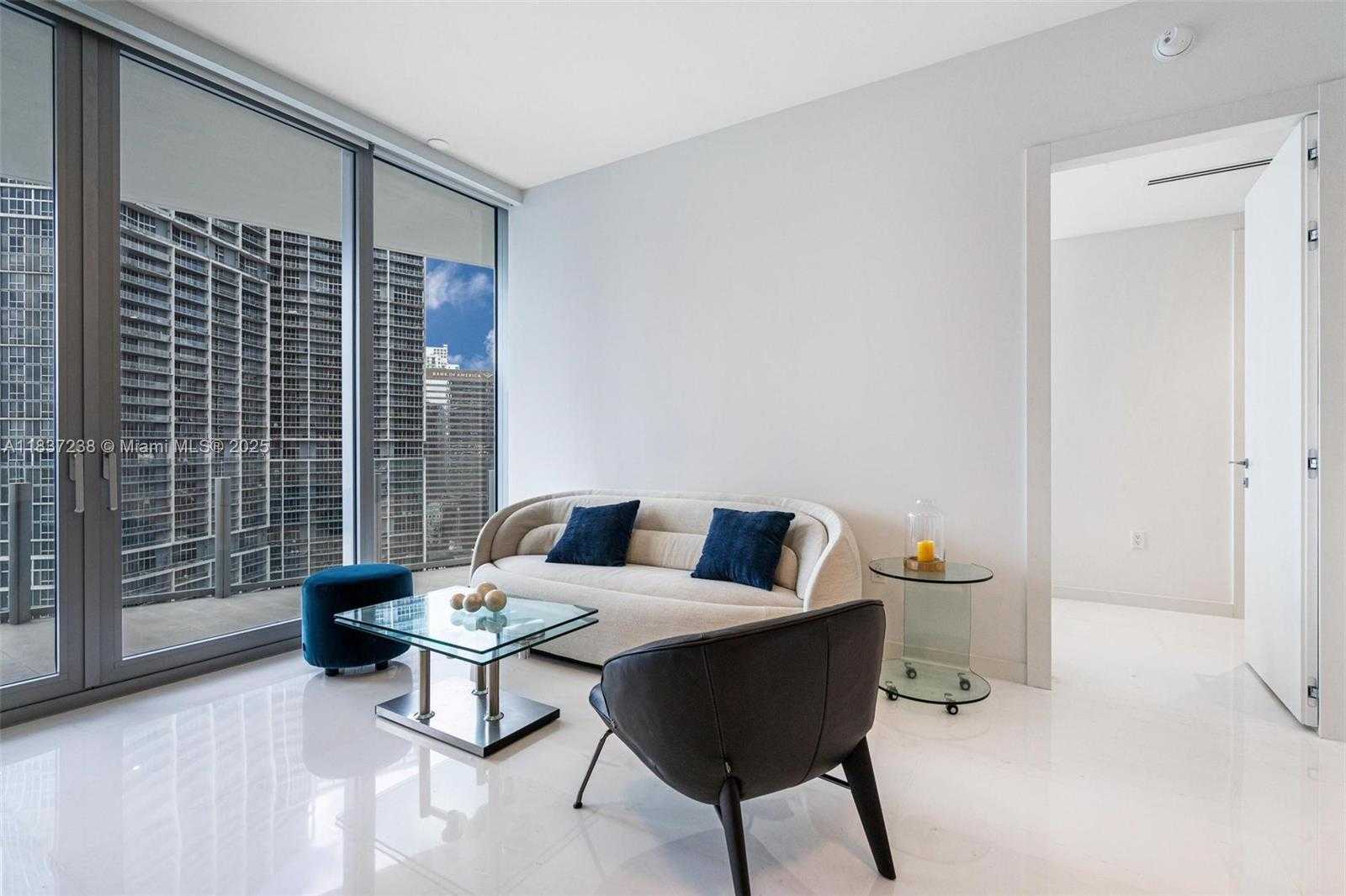 Small Image of 300 BISCAYNE BLVD WAY #2706, Miami Number 18