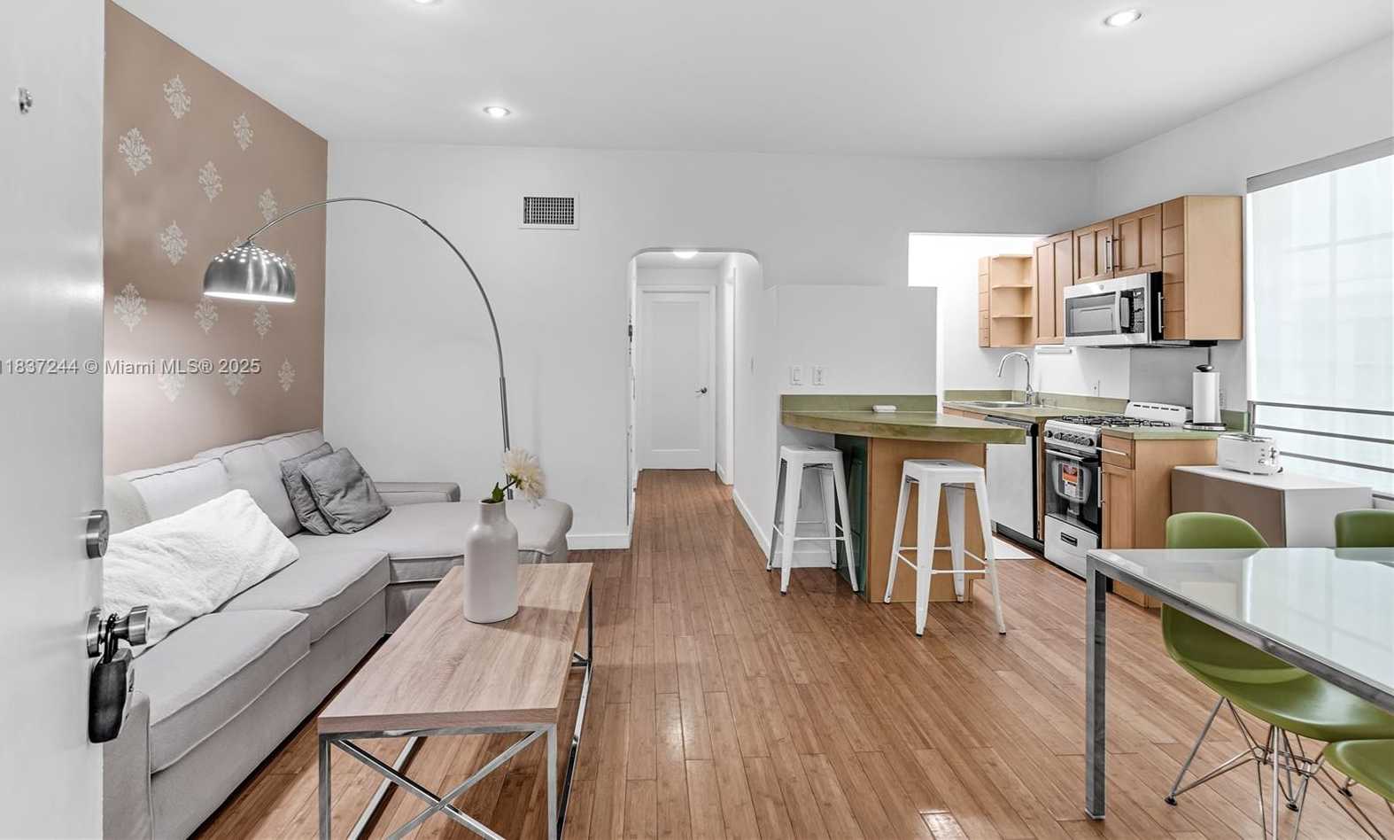 Small Image of 815 EUCLID AVE #7, Miami Beach Number 5