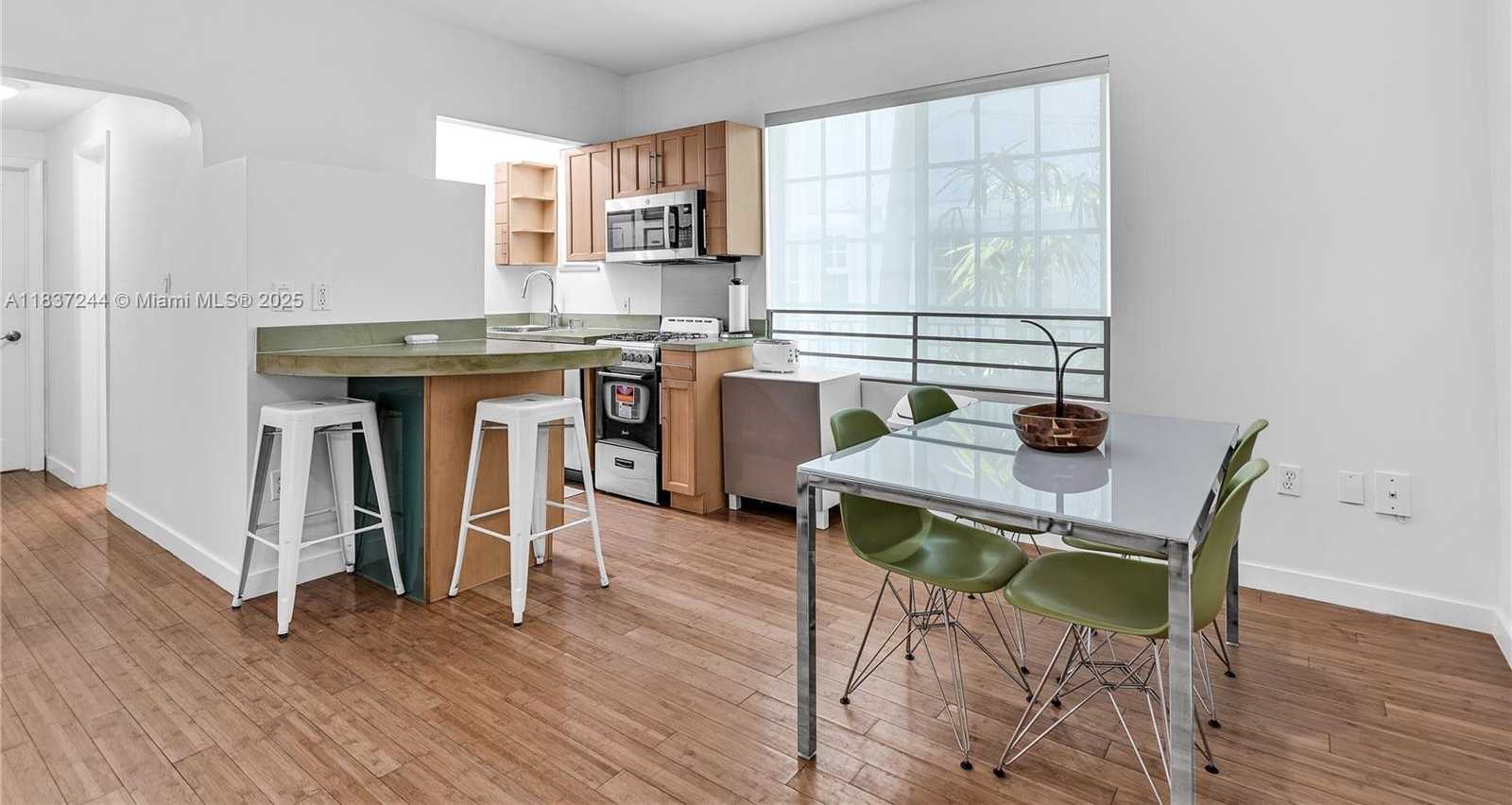 Small Image of 815 EUCLID AVE #7, Miami Beach Number 6