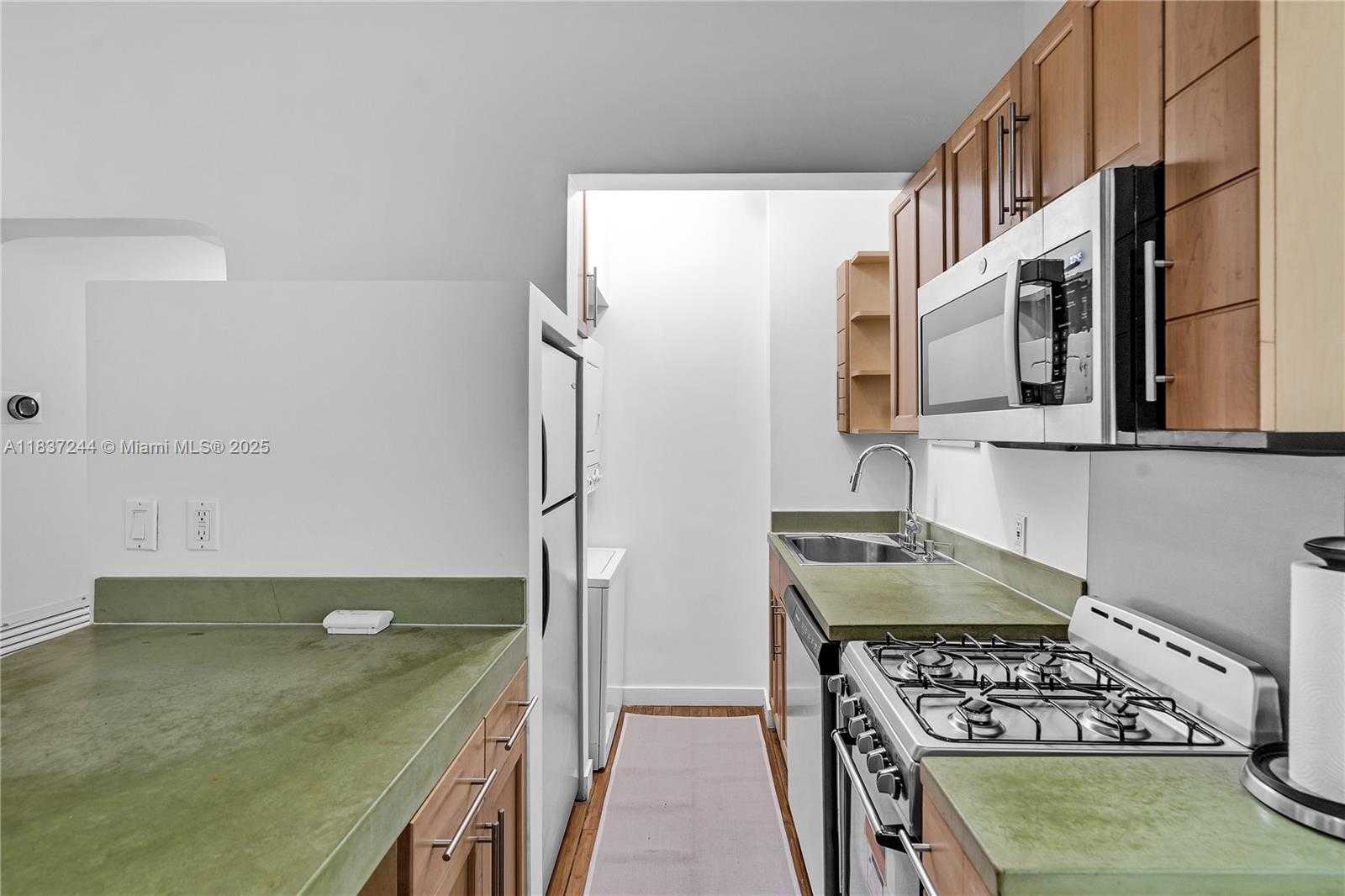 Small Image of 815 EUCLID AVE #7, Miami Beach Number 8