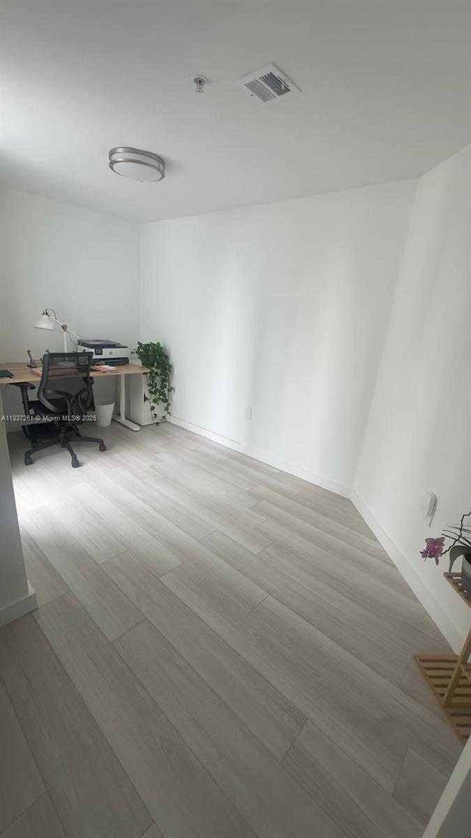 Small Image of 275 NORTH EAST 18TH ST #406, Miami Number 13