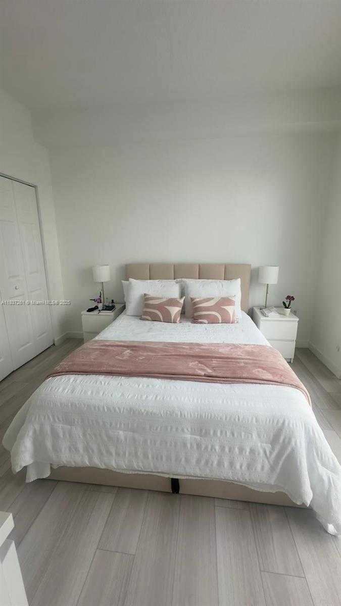 Small Image of 275 NORTH EAST 18TH ST #406, Miami Number 7