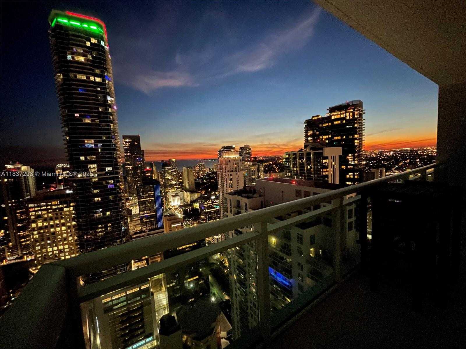 Small Image of 950 BRICKELL BAY DR #5007, Miami Number 15