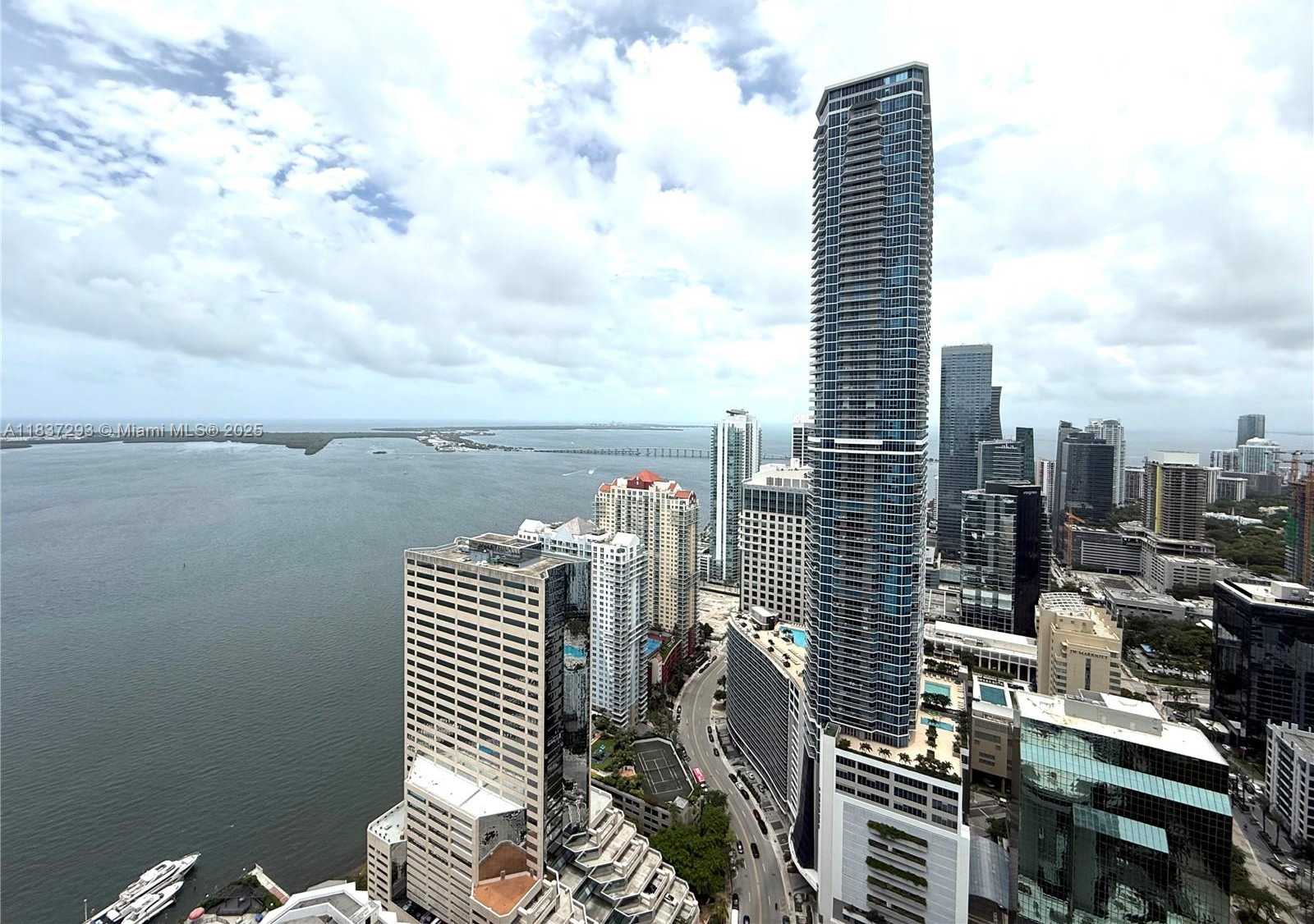 Small Image of 950 BRICKELL BAY DR #5007, Miami Number 18