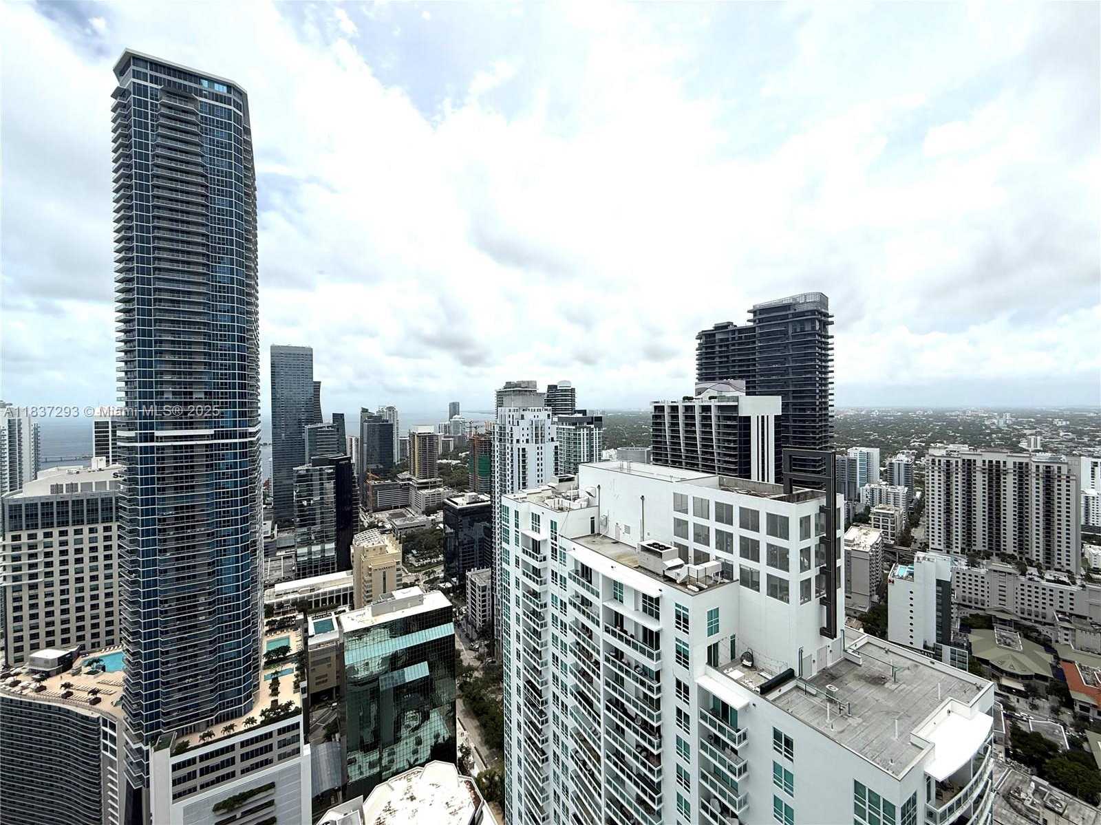 Small Image of 950 BRICKELL BAY DR #5007, Miami Number 19