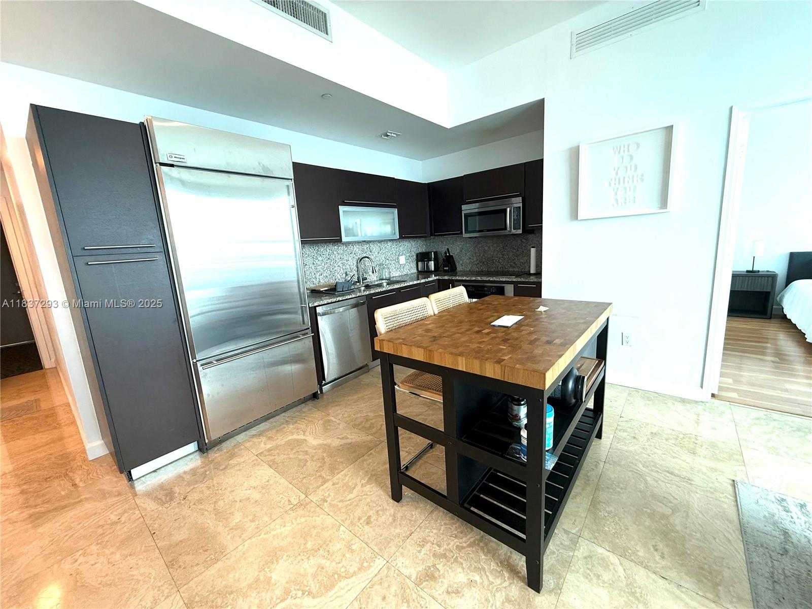 Small Image of 950 BRICKELL BAY DR #5007, Miami Number 2