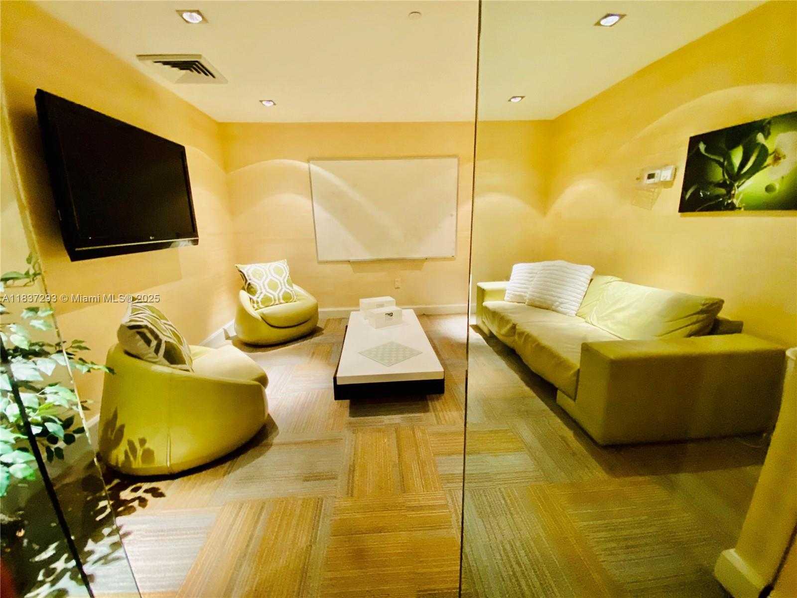 Small Image of 950 BRICKELL BAY DR #5007, Miami Number 40