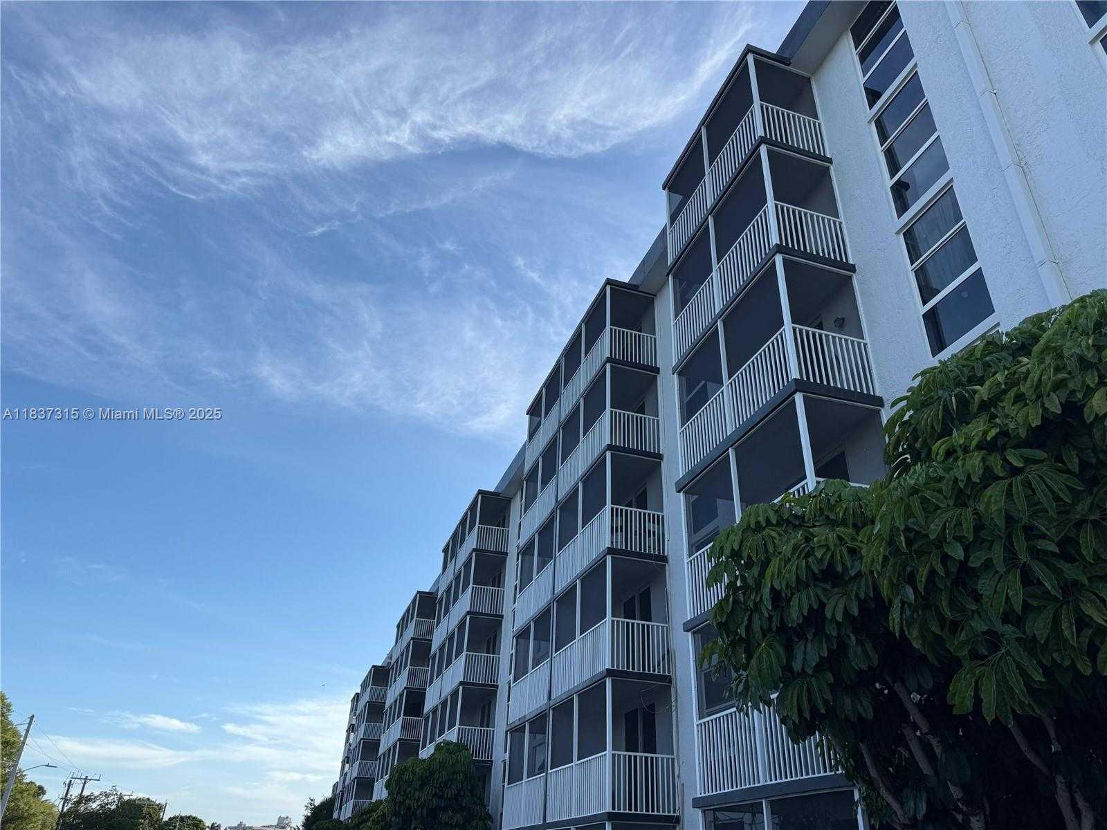 Small Image of 16851 NORTH EAST 23RD AVE #A409, North Miami Beach Number 8