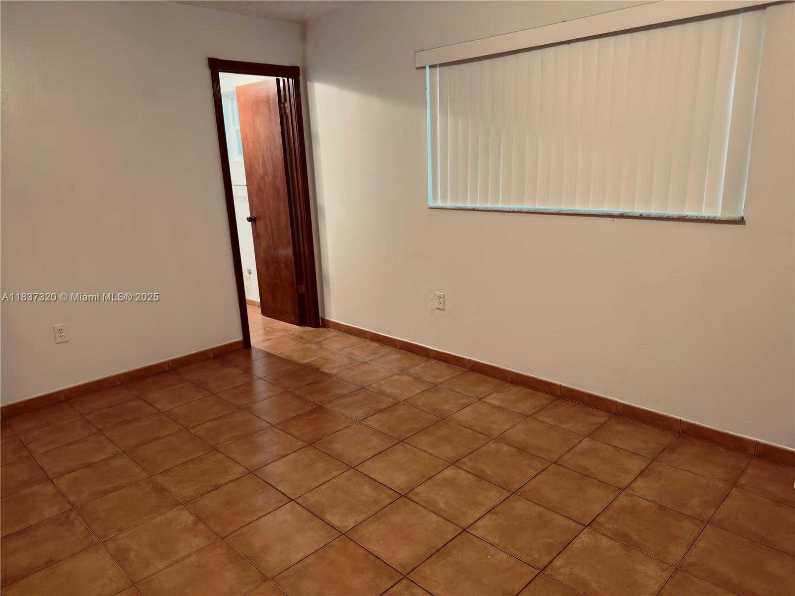 Small Image of 8510 NORTH WEST 8TH ST, Pembroke Pines Number 7