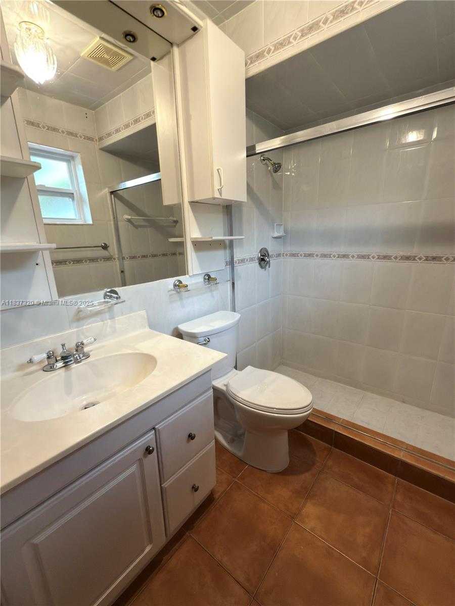 Small Image of 8510 NORTH WEST 8TH ST, Pembroke Pines Number 8