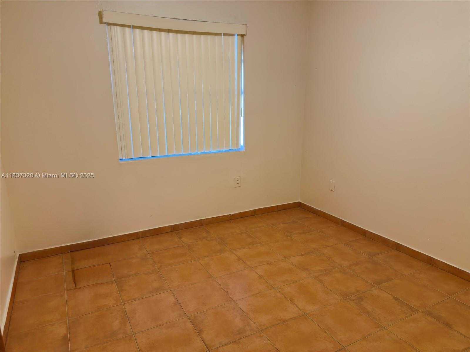 Small Image of 8510 NORTH WEST 8TH ST, Pembroke Pines Number 9