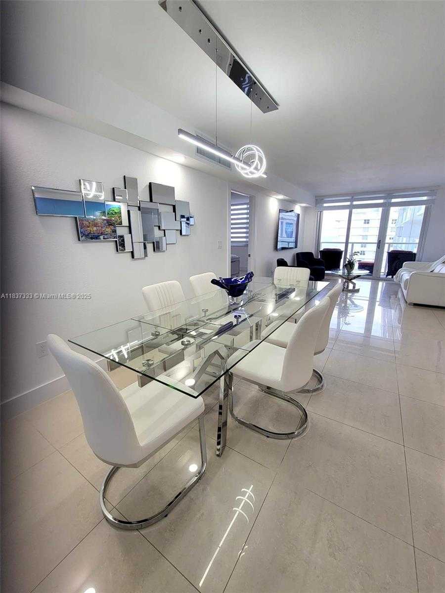 Small Image of 5701 COLLINS AVE #1512, Miami Beach Number 2
