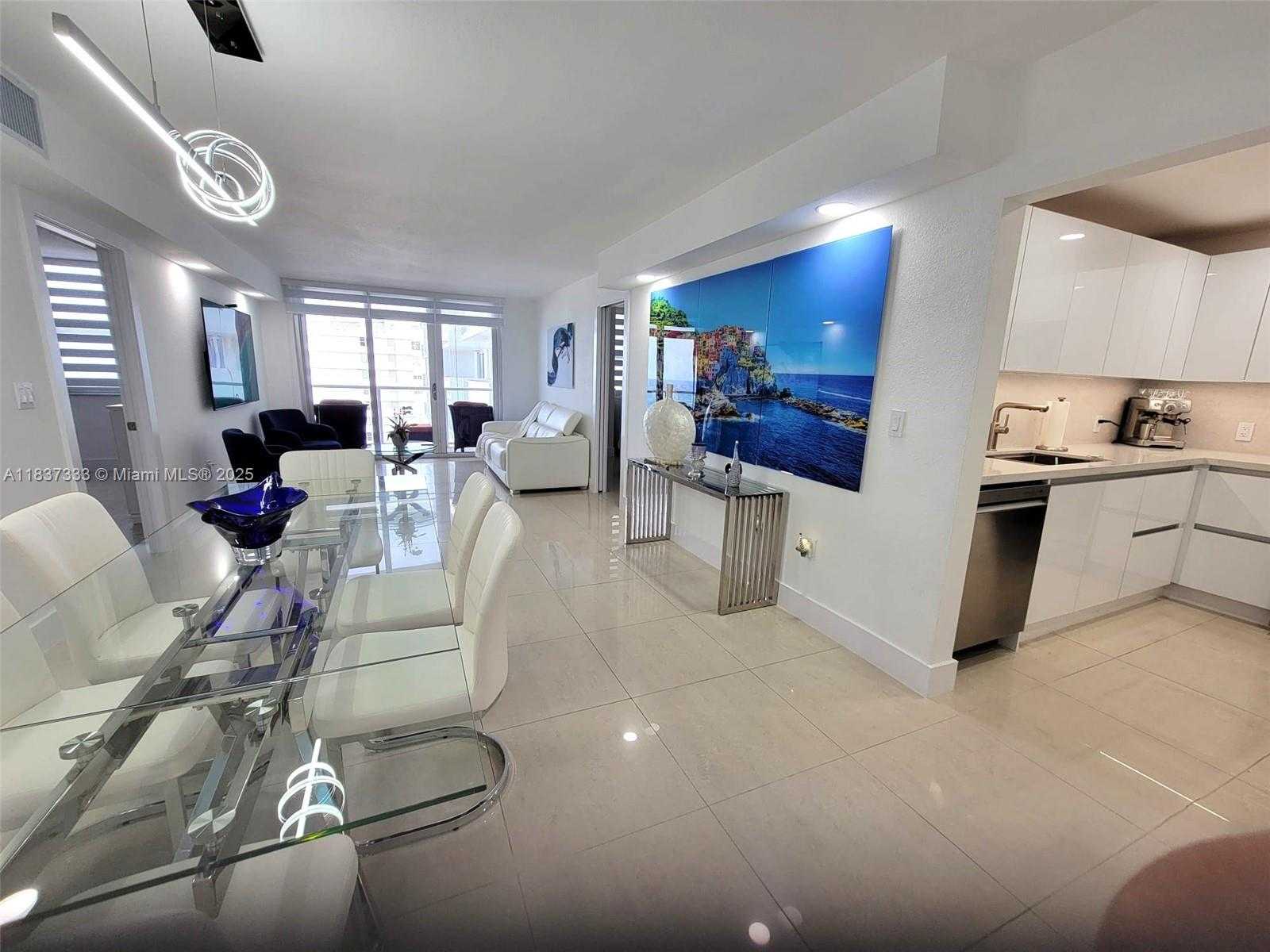 Small Image of 5701 COLLINS AVE #1512, Miami Beach Number 3