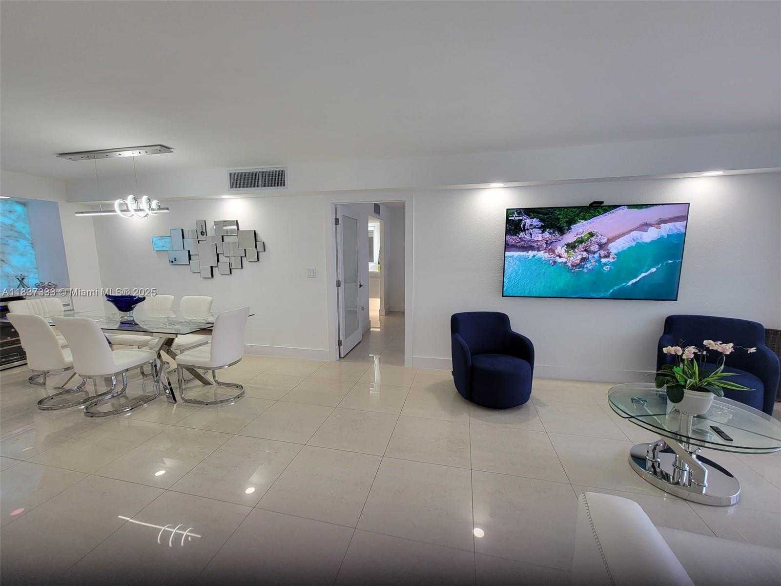 Small Image of 5701 COLLINS AVE #1512, Miami Beach Number 6