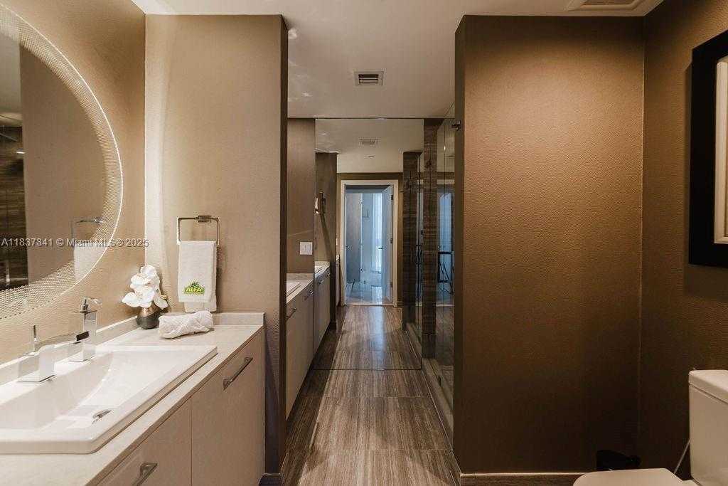 Small Image of 1010 BRICKELL AVE #1501, Miami Number 14