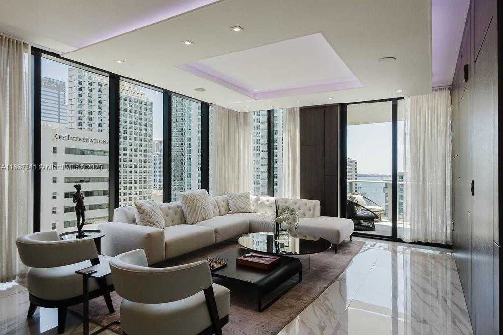 Small Image of 1010 BRICKELL AVE #1501, Miami Number 2