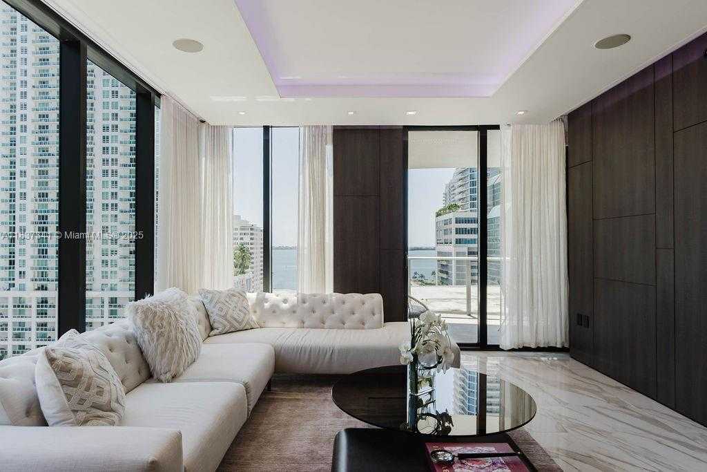 Small Image of 1010 BRICKELL AVE #1501, Miami Number 3