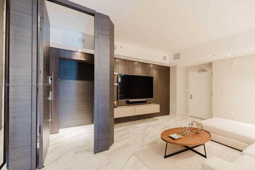 Small Image of 1010 BRICKELL AVE #1501, Miami Number 9