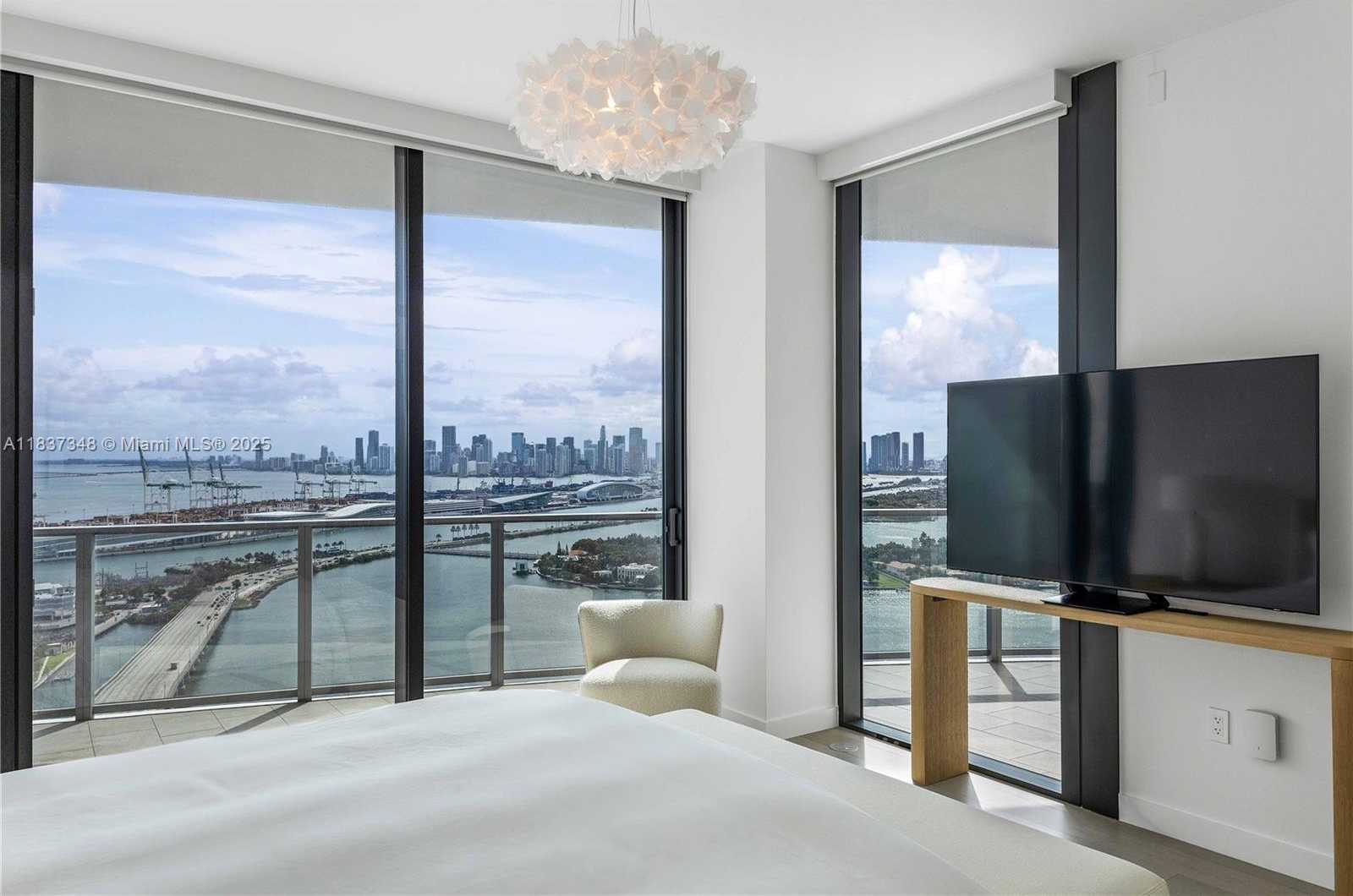 Small Image of 501 WEST AVE #3503, Miami Beach Number 23