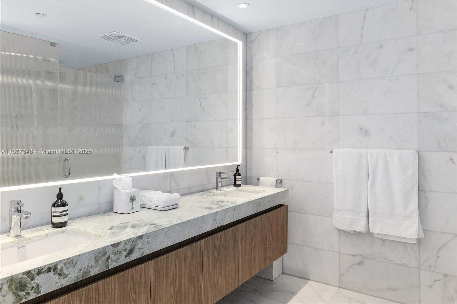 Small Image of 501 WEST AVE #3503, Miami Beach Number 25