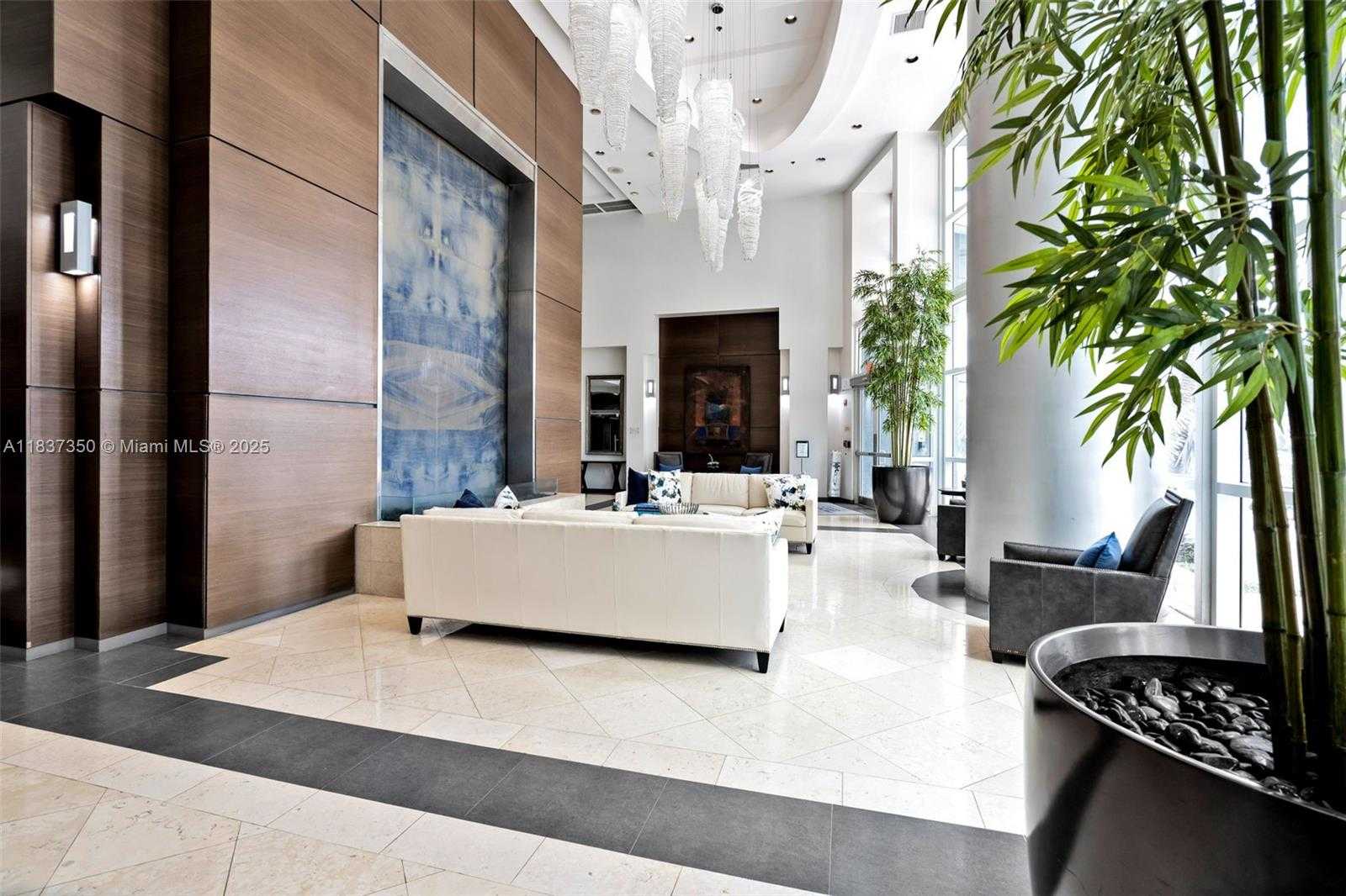 Small Image of 1155 BRICKELL BAY DR #2007, Miami Number 21