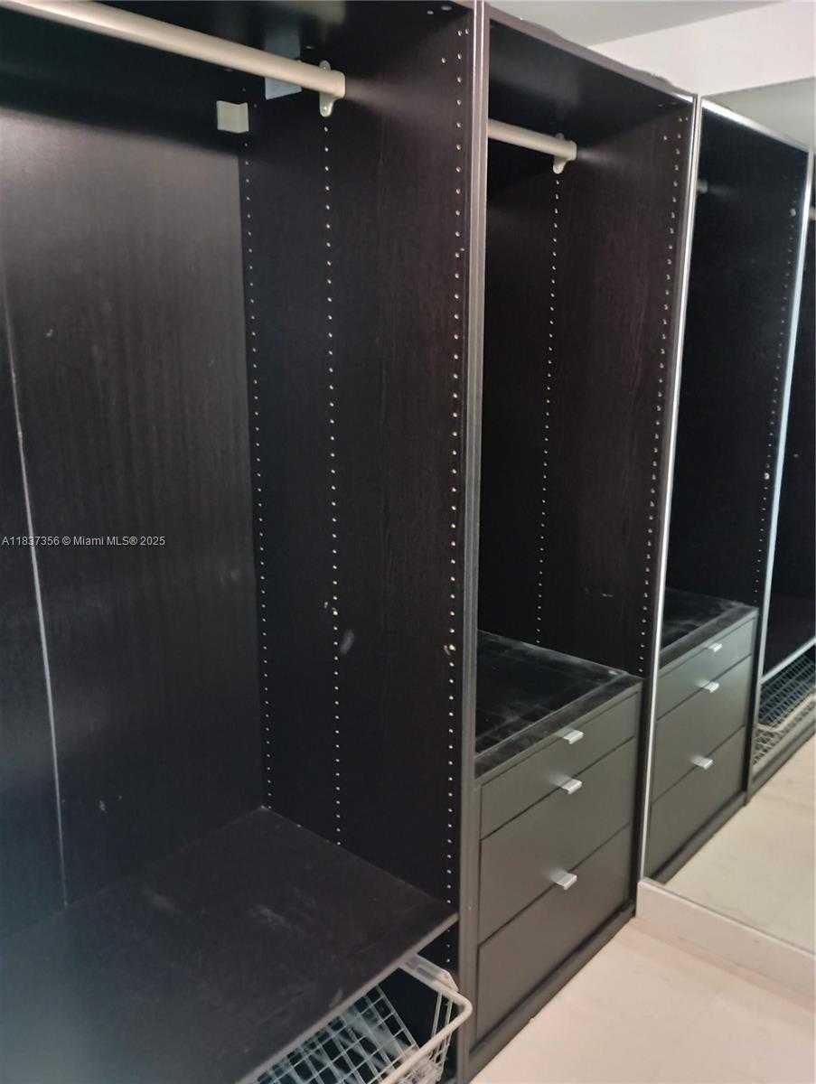 Small Image of 2101 BRICKELL AVE #2504, Miami Number 10