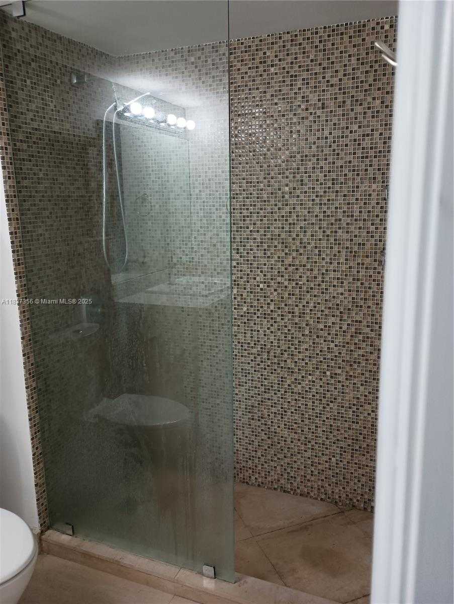 Small Image of 2101 BRICKELL AVE #2504, Miami Number 13