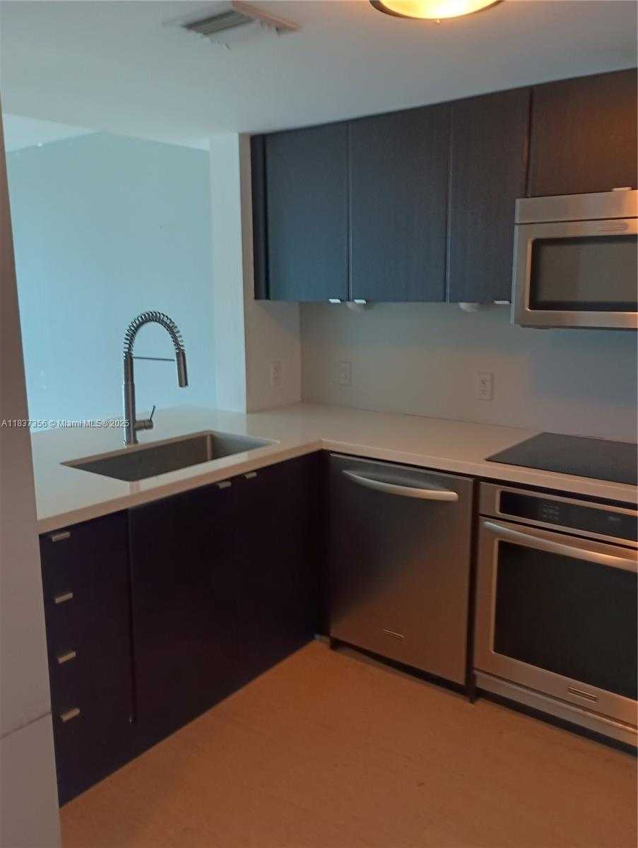 Small Image of 2101 BRICKELL AVE #2504, Miami Number 3