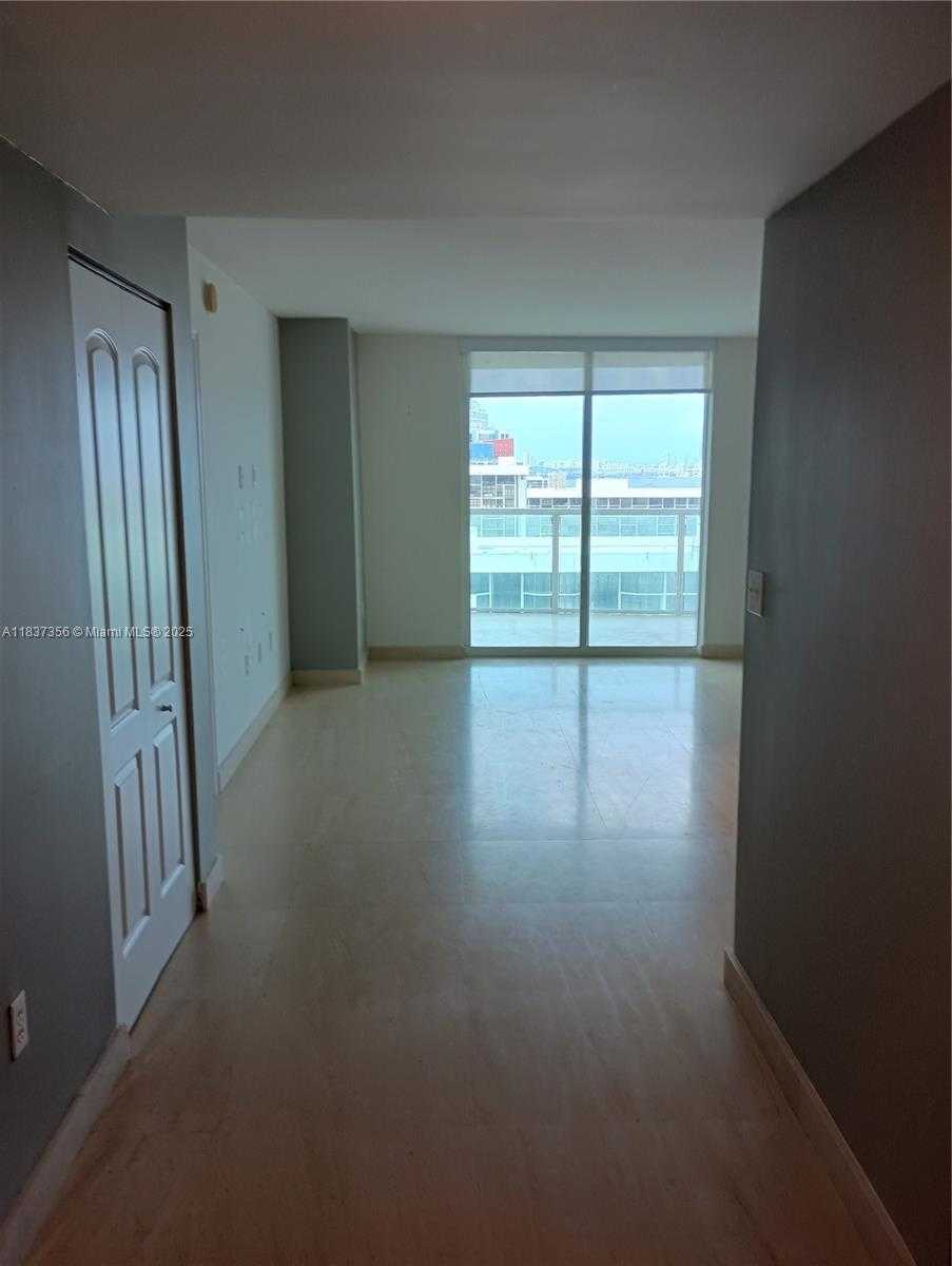 Small Image of 2101 BRICKELL AVE #2504, Miami Number 8