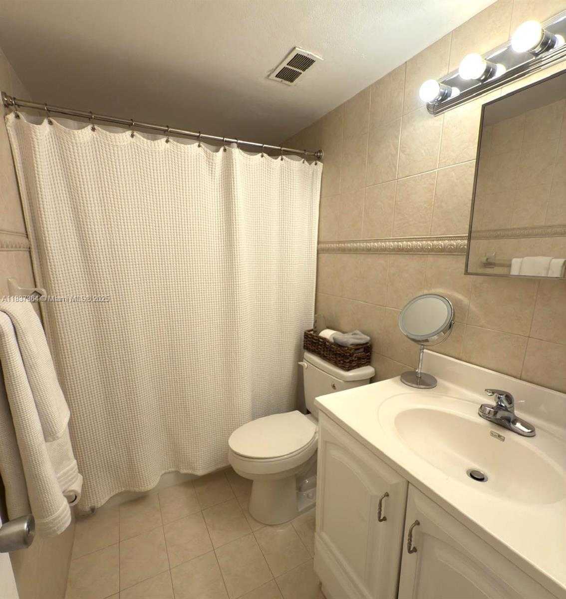 Small Image of 3660 NORTH EAST 166TH ST #703, North Miami Beach Number 14