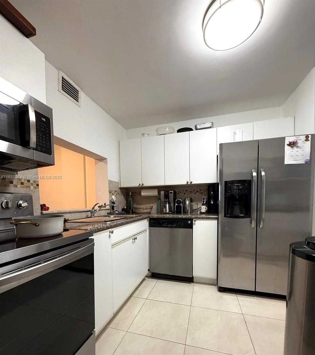 Small Image of 3660 NORTH EAST 166TH ST #703, North Miami Beach Number 3