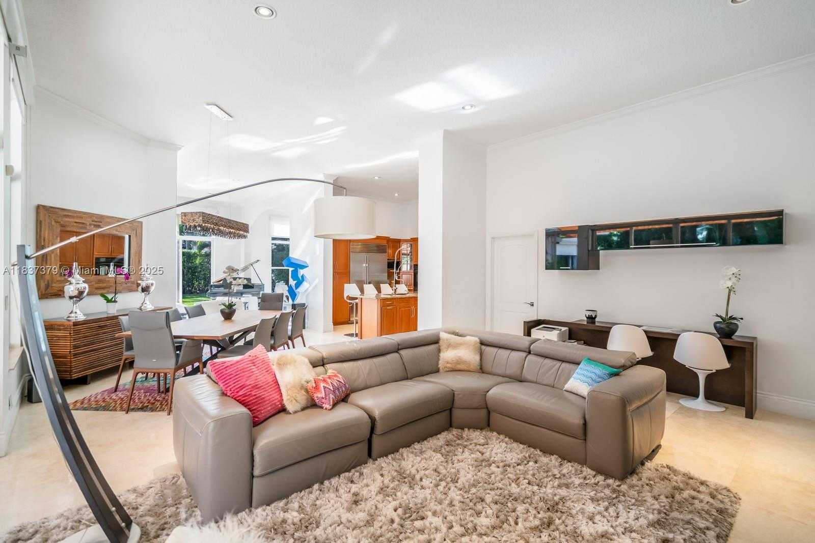 Small Image of 2535 GOLF VIEW DR, Weston Number 10