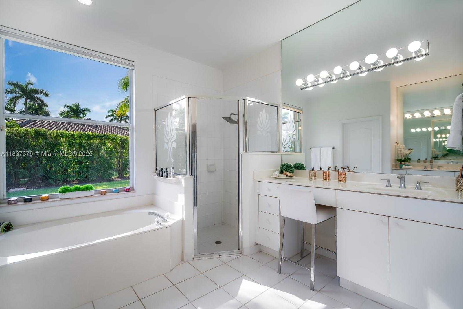 Small Image of 2535 GOLF VIEW DR, Weston Number 14