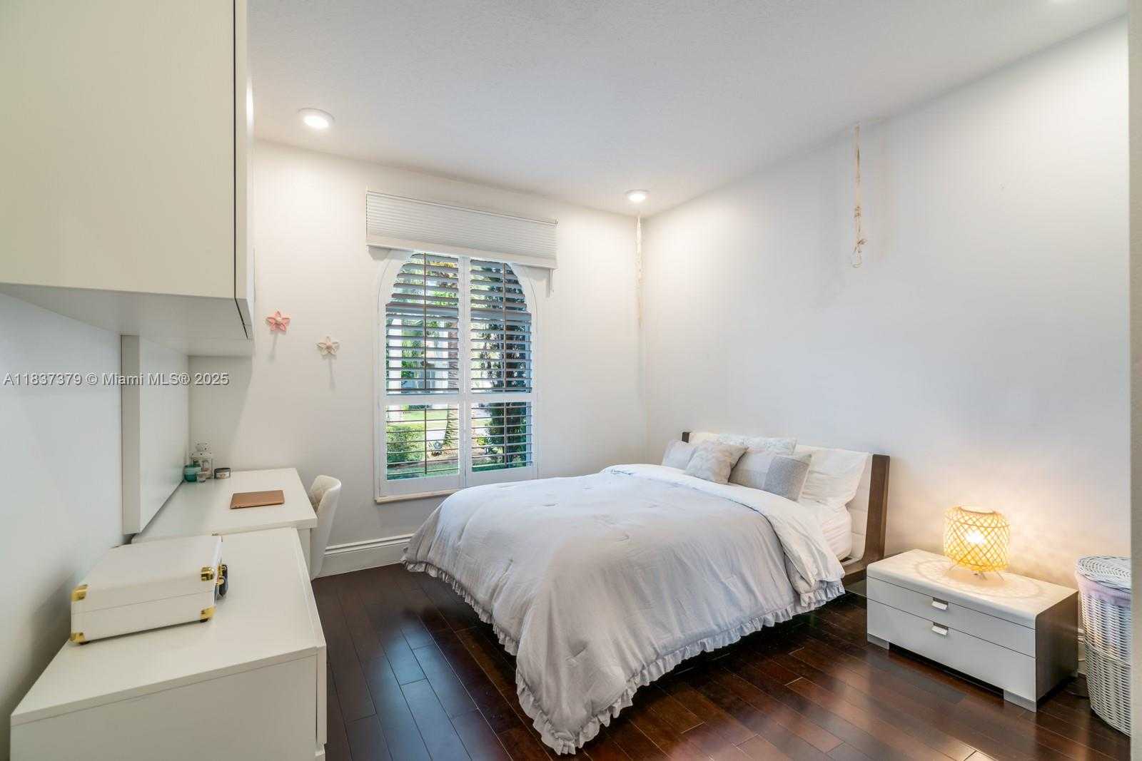 Small Image of 2535 GOLF VIEW DR, Weston Number 19