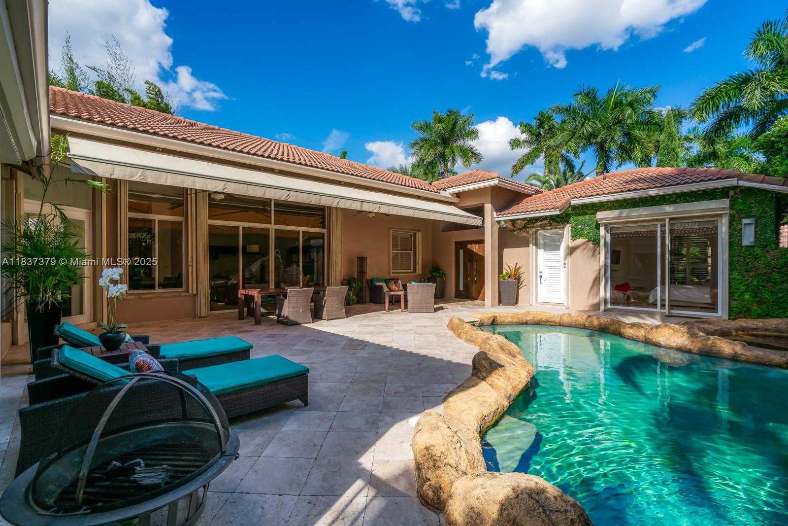 Small Image of 2535 GOLF VIEW DR, Weston Number 23