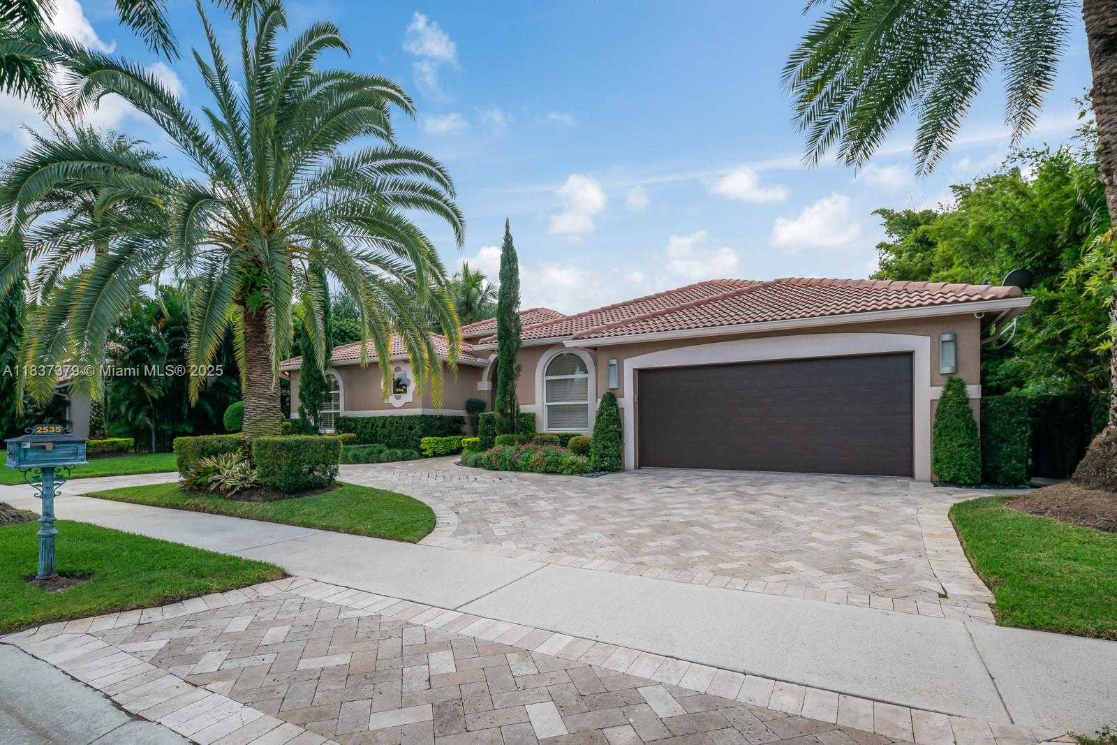 Small Image of 2535 GOLF VIEW DR, Weston Number 31