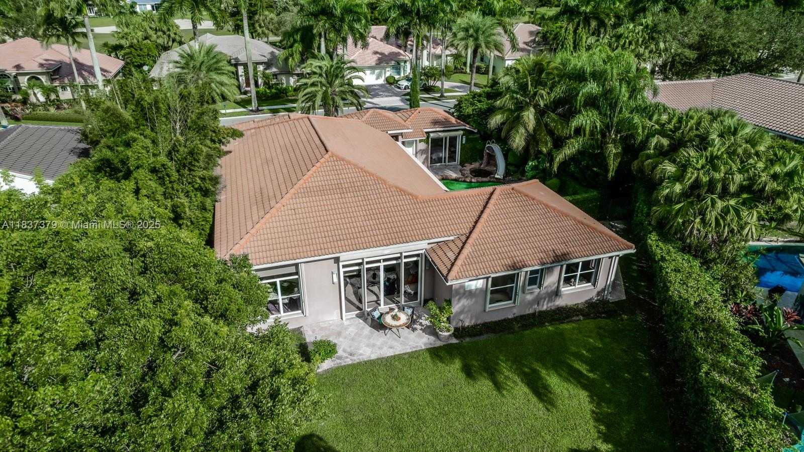 Small Image of 2535 GOLF VIEW DR, Weston Number 33