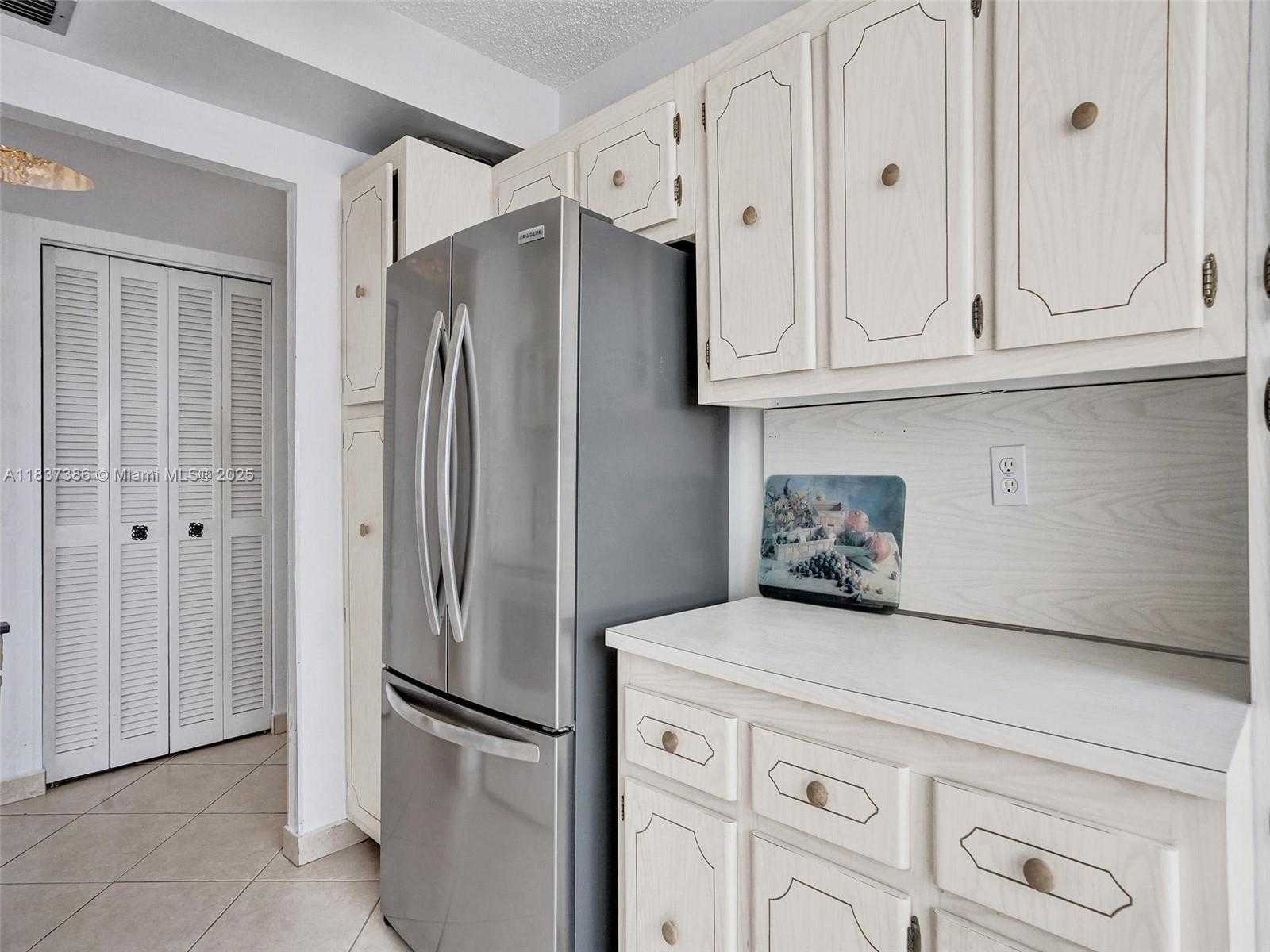 Small Image of 1833 SOUTH OCEAN DR #1511, Hallandale Beach Number 13
