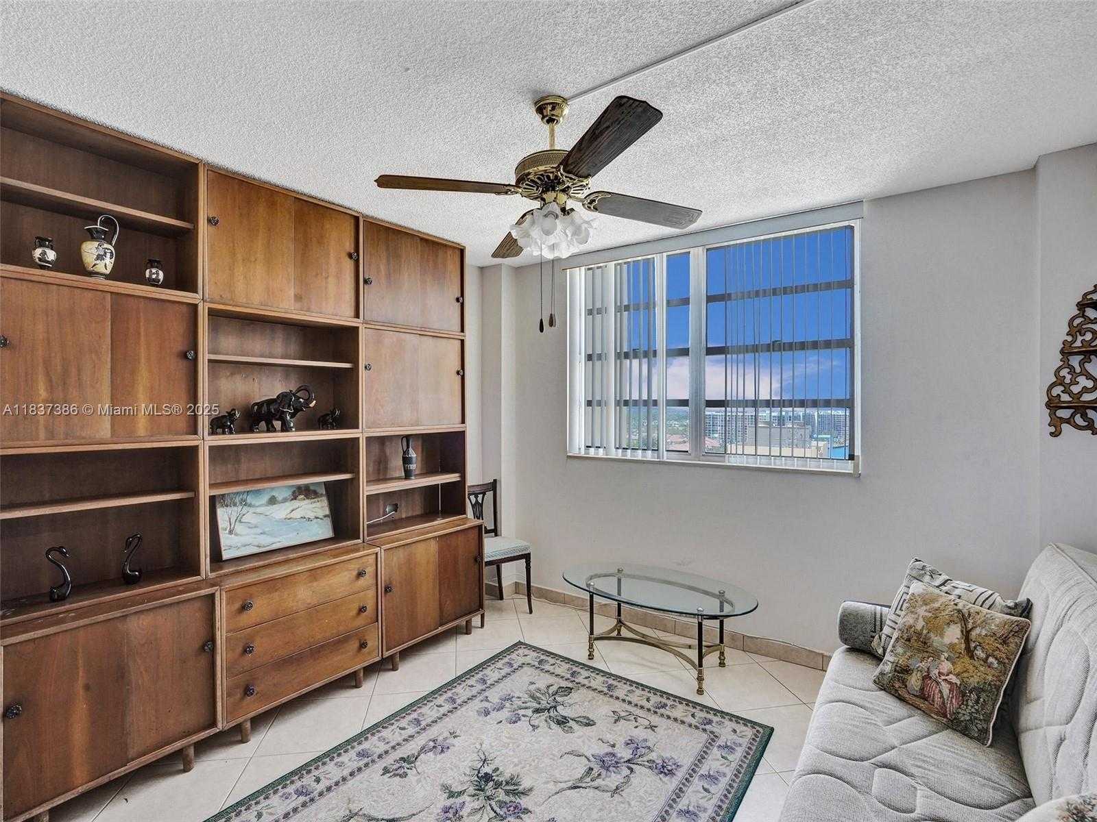 Small Image of 1833 SOUTH OCEAN DR #1511, Hallandale Beach Number 21